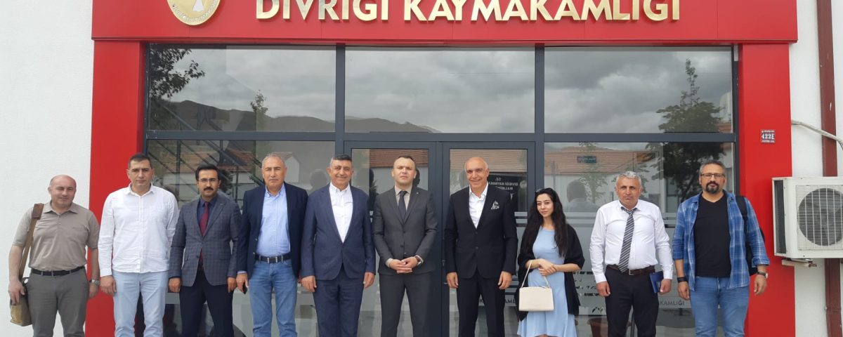 DİVRİĞİ’YE YAPILMASI PLANLANAN SANAYİ SİTESİNE İLİŞKİN YOL HARİTASI OLUŞTURULDU. DİVSİAD ÖNDERLİĞİNDE ÇALIŞMALARA BAŞLANDI.